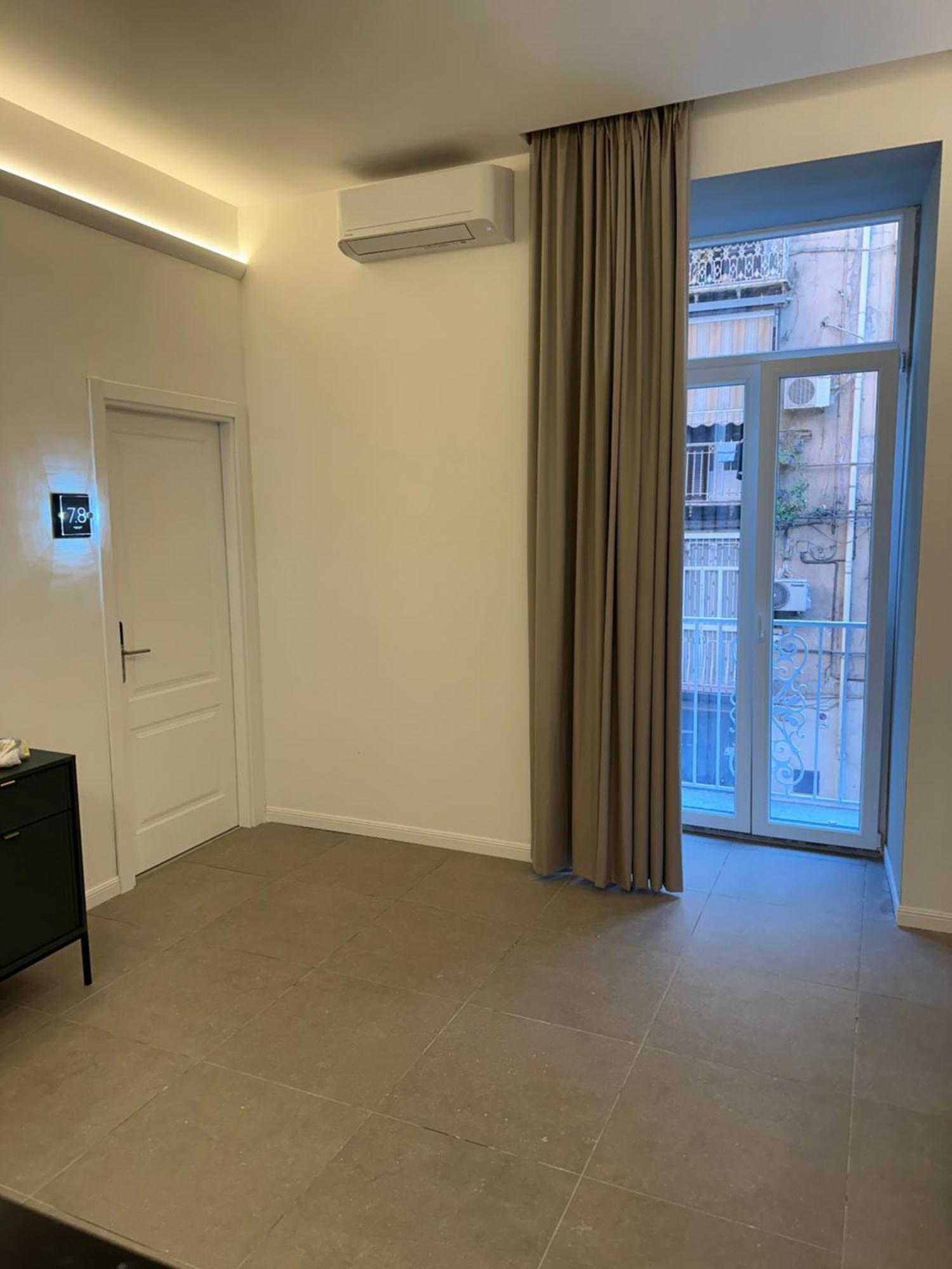 Hotiday Room Collection - Napoli Museo Suite Екстер'єр фото